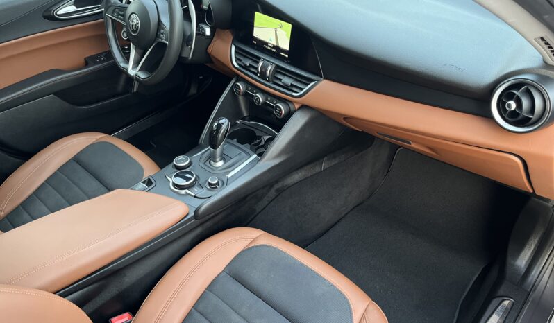 
Alfa Romeo Giulia Super 2.2 Turbodiesel 150Cv full									