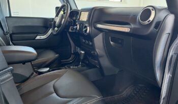 
Jeep Wrangler Unlimited Sahara 2.8 full									