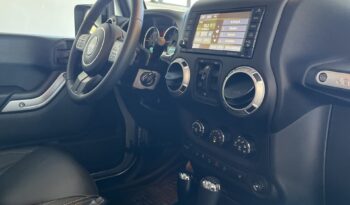 
Jeep Wrangler Unlimited Sahara 2.8 full									