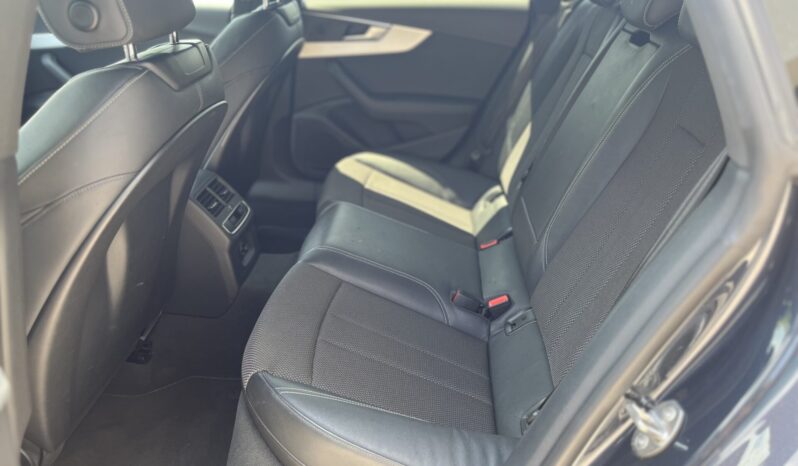 
Audi A5 SportBack Quattro S-Line 2.0 TDI full									