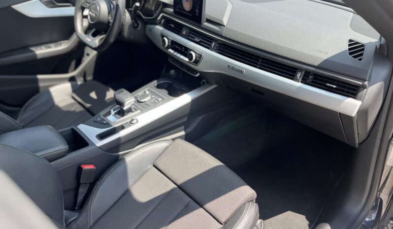 
Audi A5 SportBack Quattro S-Line 2.0 TDI full									