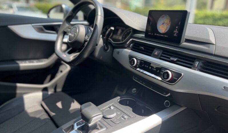 
Audi A5 SportBack Quattro S-Line 2.0 TDI full									