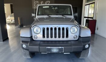 
Jeep Wrangler Unlimited Sahara 2.8 full									