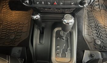 
Jeep Wrangler Unlimited Sahara 2.8 full									