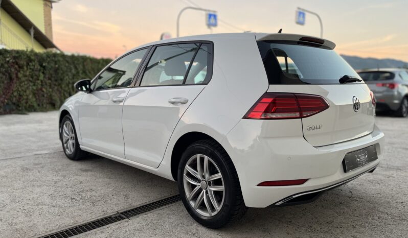 
Volkswagen Golf 7 1.6 TDI full									