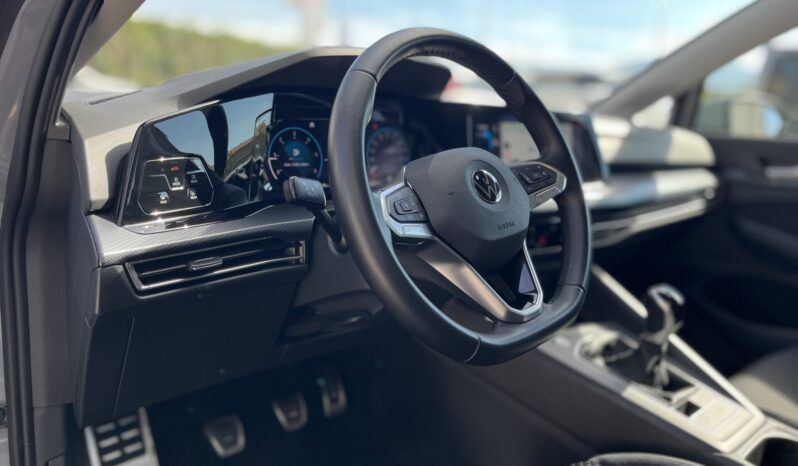 
Volkswagen Golf 8 full									