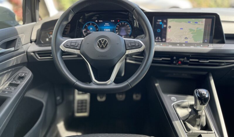 
Volkswagen Golf 8 full									