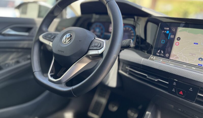 
Volkswagen Golf 8 full									