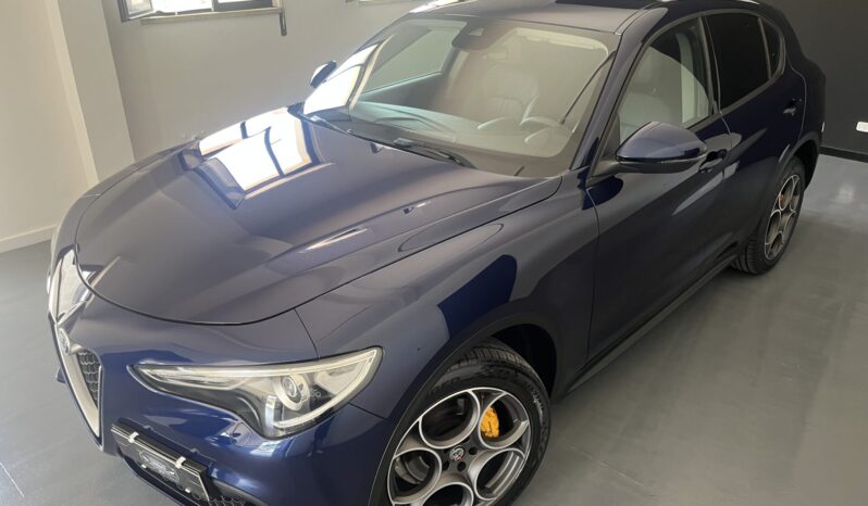 
Alfa Romeo Stelvio Q4 Turbodiesel 2.2 full									