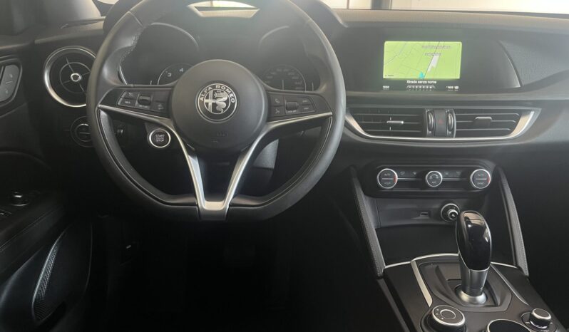 
Alfa Romeo Stelvio Q4 Turbodiesel 2.2 full									