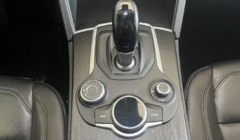 
Alfa Romeo Stelvio Q4 Turbodiesel 2.2 full									