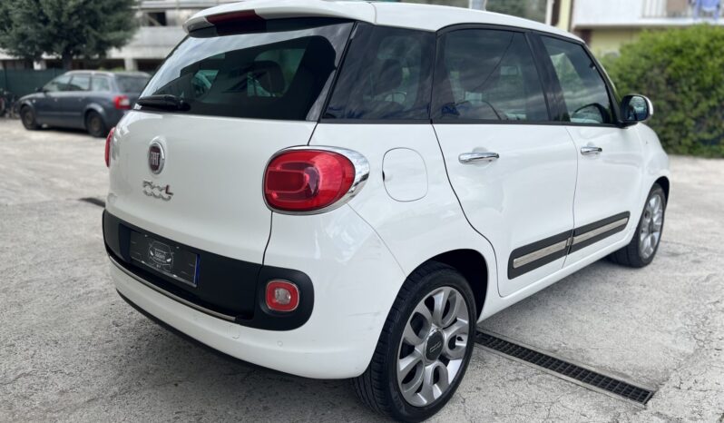 
Fiat 500L Lounge full									
