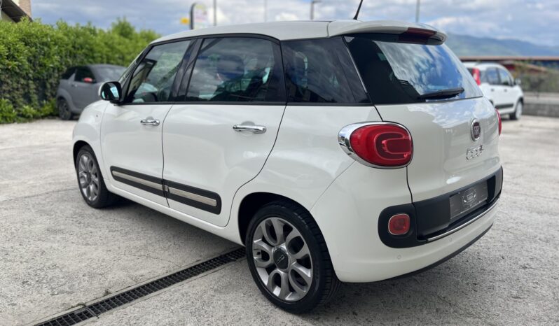
Fiat 500L Lounge full									