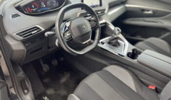 
Peugeot 3008 1.5 BlueHDi full									