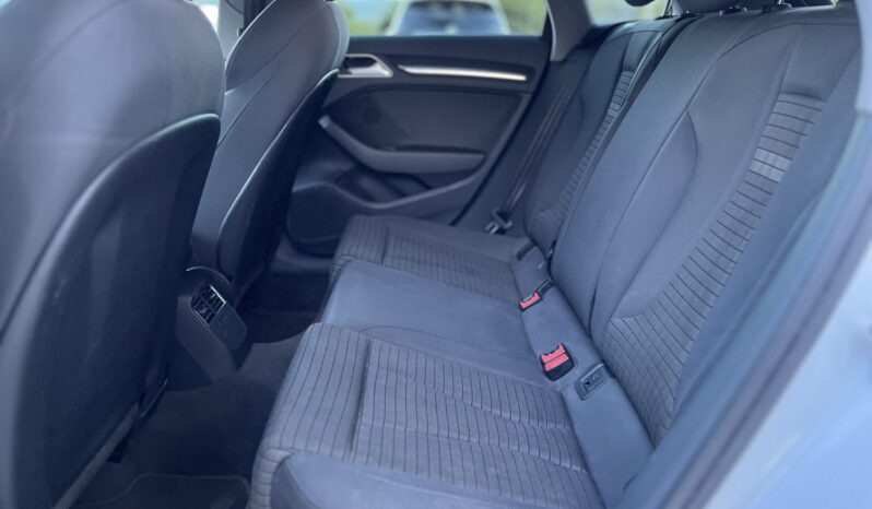 
Audi A3 Sportback S Tronic Sport full									