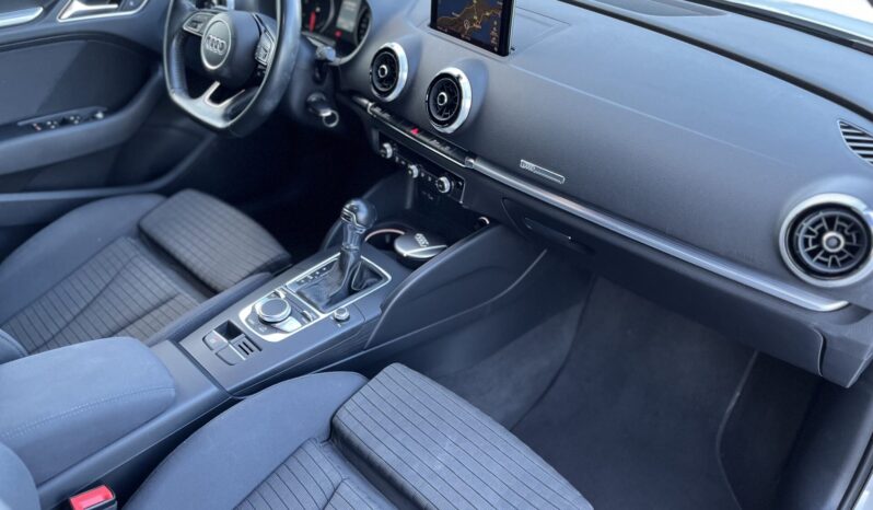 
Audi A3 Sportback S Tronic Sport full									