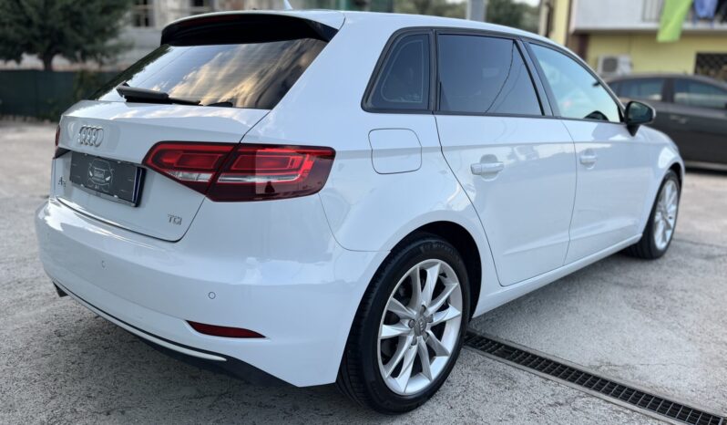 
Audi A3 Sportback S Tronic Sport full									