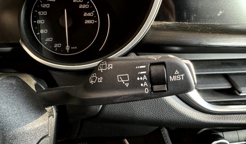 
Alfa Romeo Stelvio Q4 2.2 Turbodiesel full									