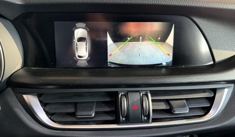 
Alfa Romeo Stelvio Q4 2.2 Turbodiesel full									