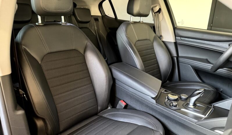 
Alfa Romeo Stelvio Q4 2.2 Turbodiesel full									