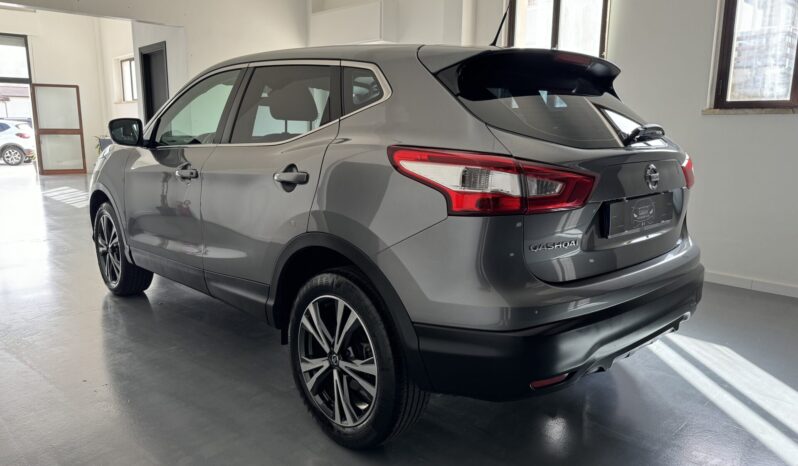 
Nissan Qasqhai 1.5 dCi full									