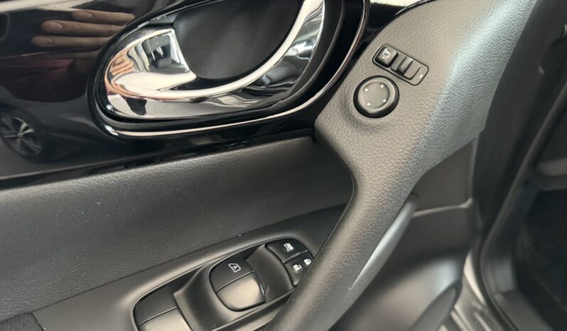 
Nissan Qasqhai 1.5 dCi full									