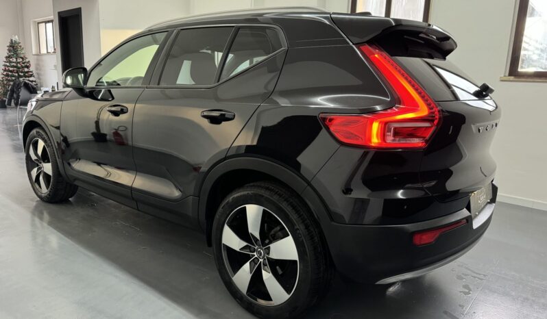 
Volvo XC40 D3 Monument 2.0 full									