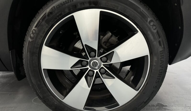 
Volvo XC40 D3 Monument 2.0 full									