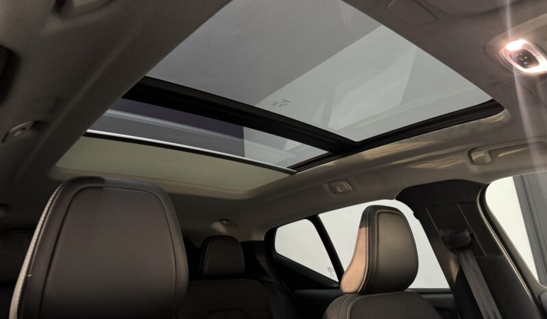 
Volvo XC40 D3 Monument 2.0 full									