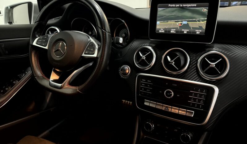 
Mercedes Classe A 200d 4Matic Premium Amg full									