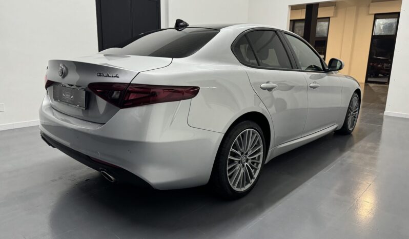 
Alfa Romeo Giulia Q4 2.2 full									
