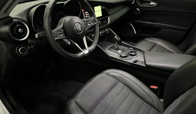 
Alfa Romeo Giulia Q4 2.2 full									