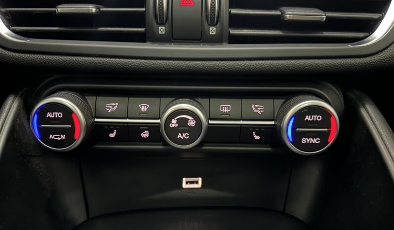 
Alfa Romeo Giulia Q4 2.2 full									