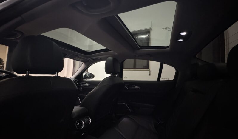 
Alfa Romeo Giulia Q4 2.2 full									