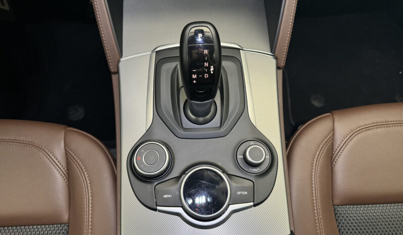 
Alfa Romeo Stelvio Q4 Executive 210 Cv full									