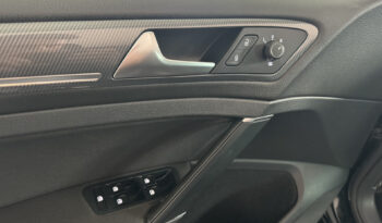 
Volkswagen Golf 7,5 R-Line full									