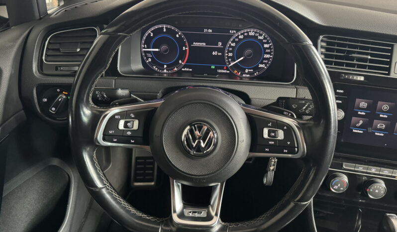 
Volkswagen Golf 7,5 R-Line full									