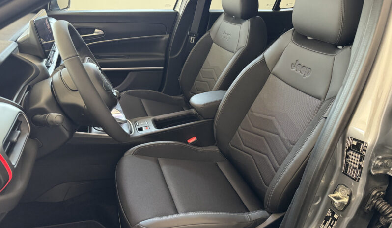 
Jeep Avenger 1.2 Summit full									