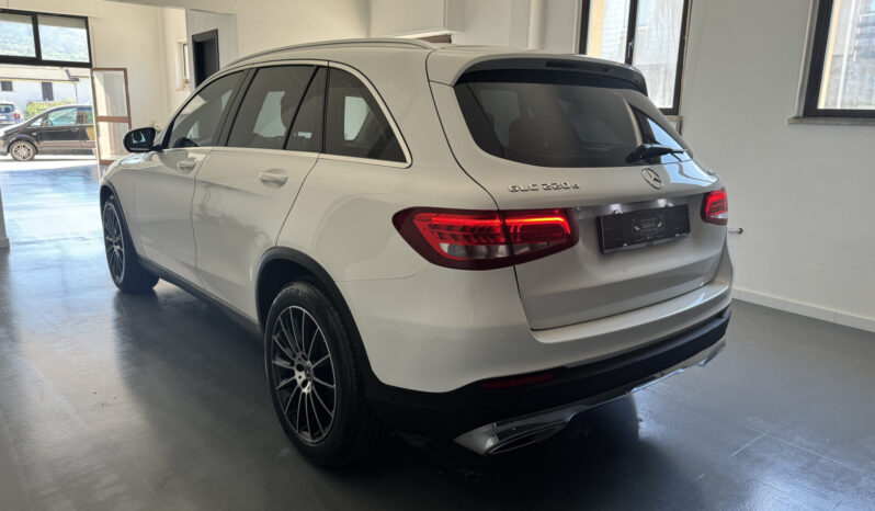 
Mercedes Benz GLC 220D 4Matic full									