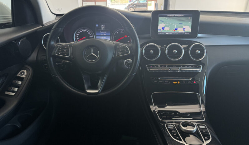 
Mercedes Benz GLC 220D 4Matic full									