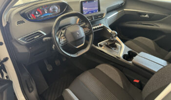 
Peugeot 3008 1.5 BlueHDi full									