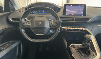 
Peugeot 3008 1.5 BlueHDi full									