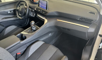 
Peugeot 3008 1.5 BlueHDi full									