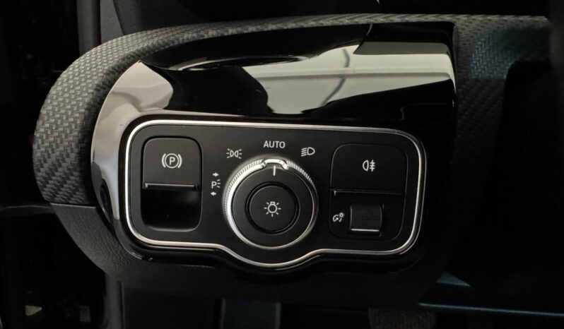 
Mercedes-Benz Classe A 180D Auto full									