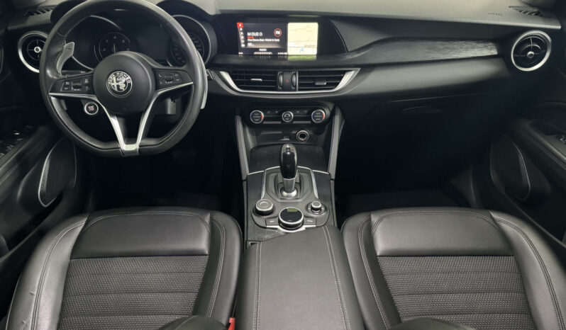 
Alfa Romeo Stelvio B-Tech 2.2 Q4 full									