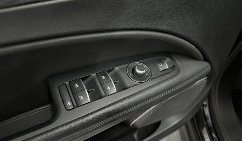 
Alfa Romeo Stelvio B-Tech 2.2 Q4 full									