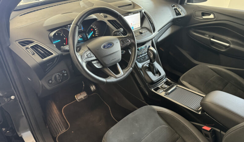 
Ford Kuga St-Line 1.5 TDCi full									