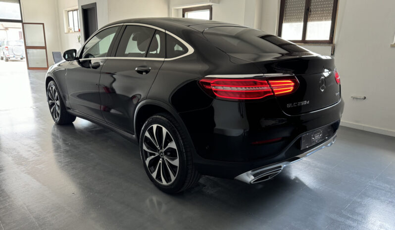 
Mercedes-Benz GLC Coupé 250D 4Matic full									