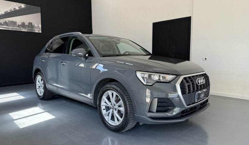 
Audi Q3 TDi Quattro 2.0 full									