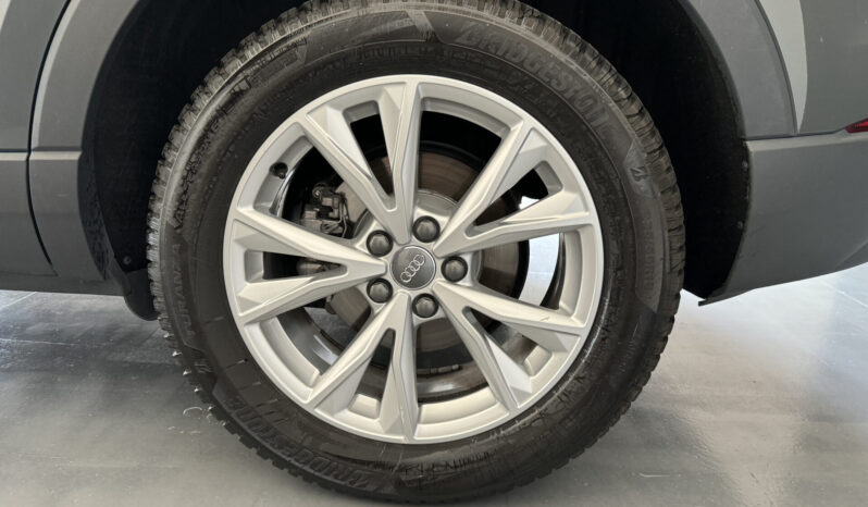 
Audi Q3 TDi Quattro 2.0 full									